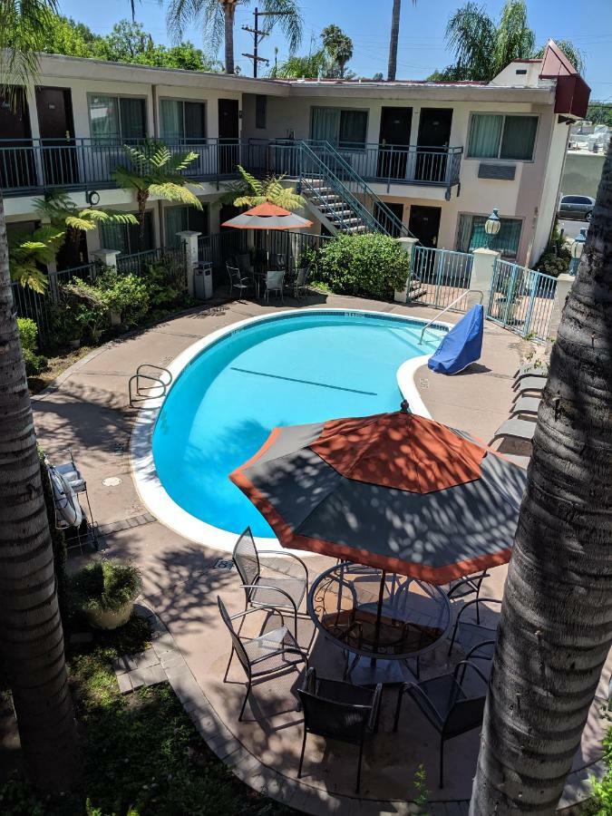 Tarzana Hotel Los Angeles