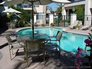 Tarzana Inn 